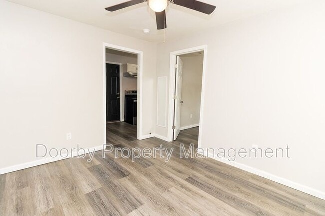 Photo - 207 Napier St Unidad 5