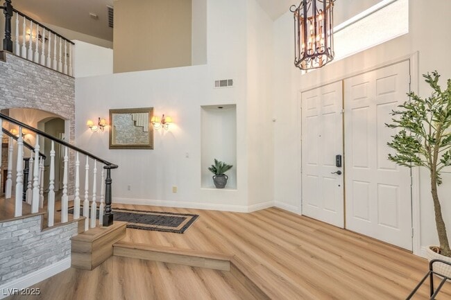 Photo - 249 Timber Hollow St