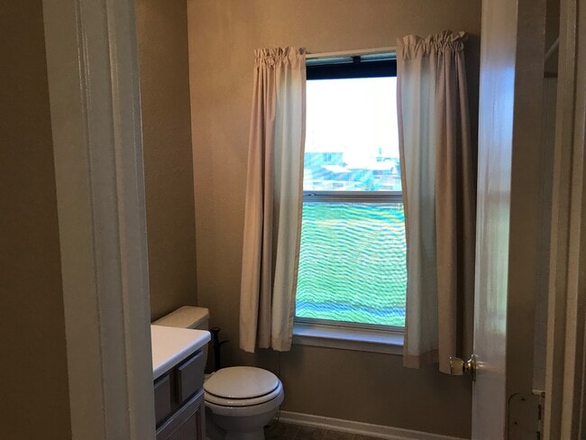 Building Photo - 21016 Alden's Oak