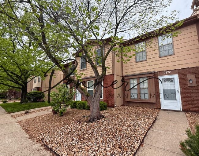 Building Photo - 717 SW Liggett Rd Rental