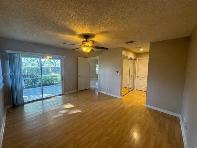 Photo - 9238 Vineland Ct