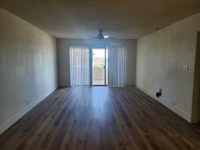 Photo - Courtyard 525 Apartments