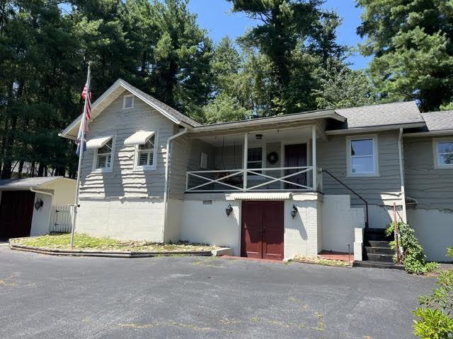 Building Photo - 110 Chariton Ave