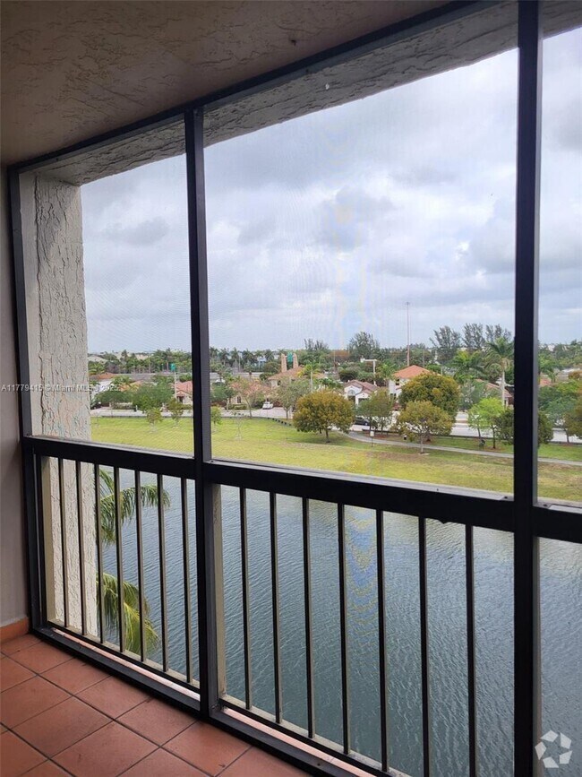 Building Photo - 10155 NW 9th Street Cir Unit 4-505 Rental