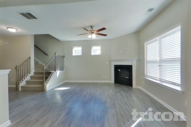 Photo - 307 Arbor Cir
