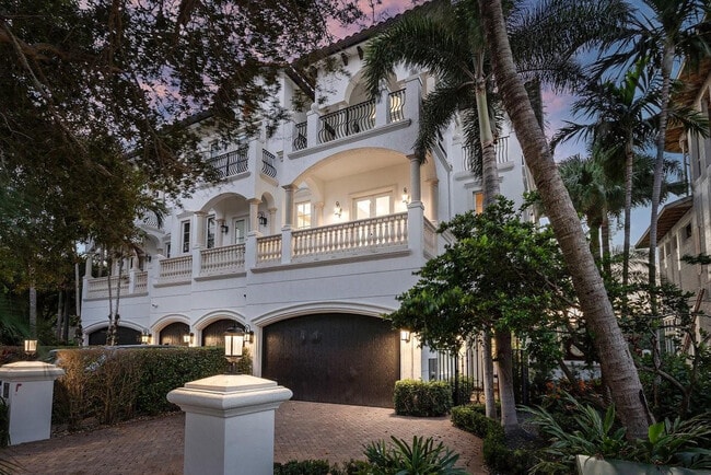 Photo - 549 NE 19th Ave