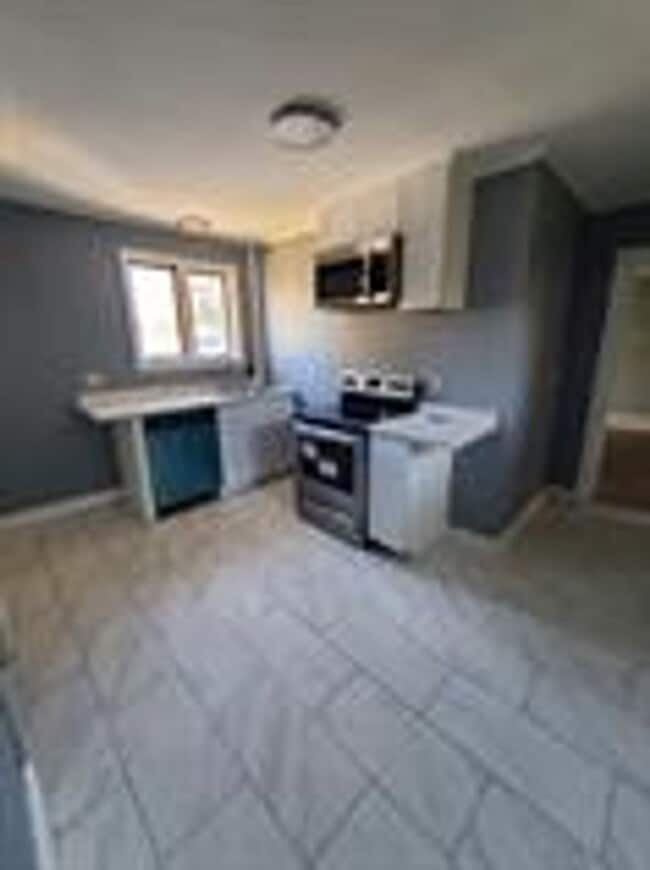 Photo - 12 Autumn St Unit 2