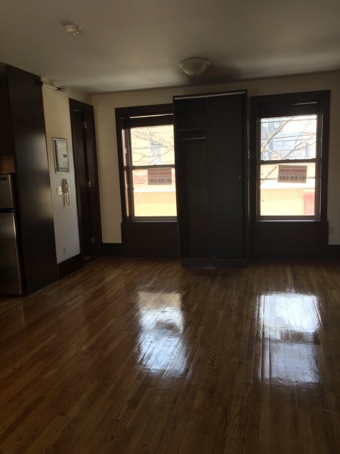 Photo - 473 St Marks Pl