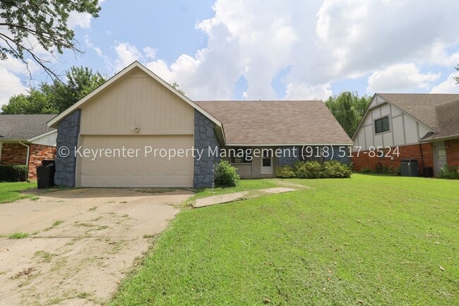 Photo - 4 Bed | 2 Bath in Broken Arrow!