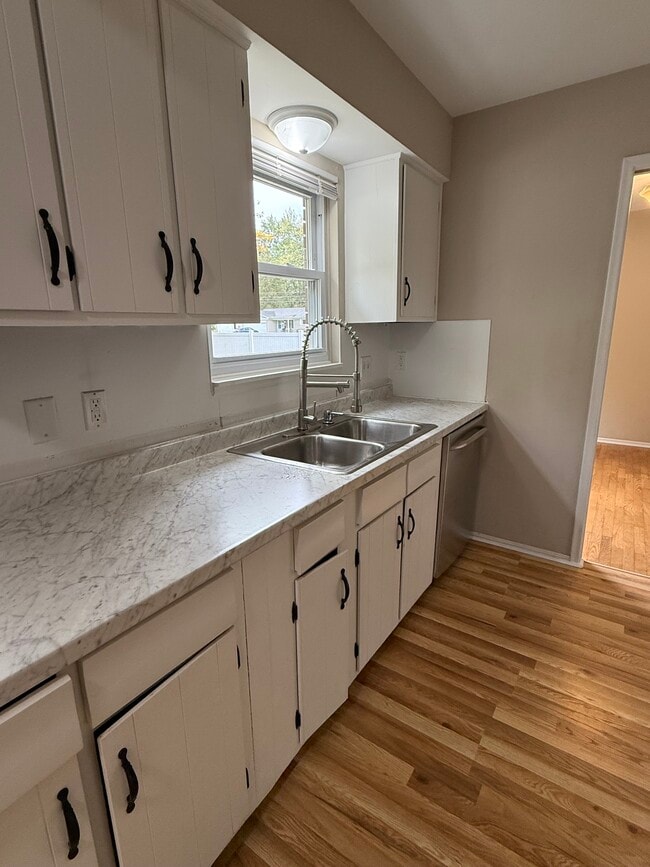 Photo - 793 Tarleton Ave