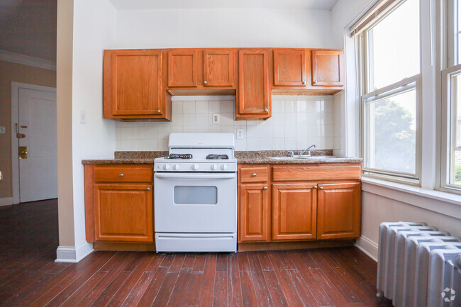 Building Photo - 4788 N Elston Ave Unit #2 Rental