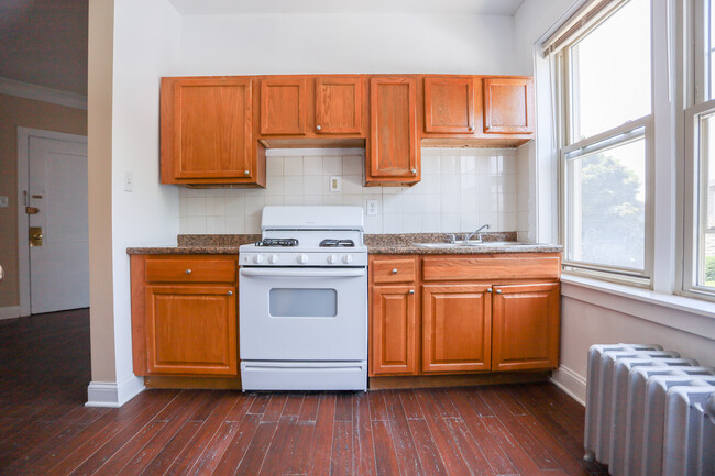 Building Photo - 4788 N Elston Ave Unit #2 Rental