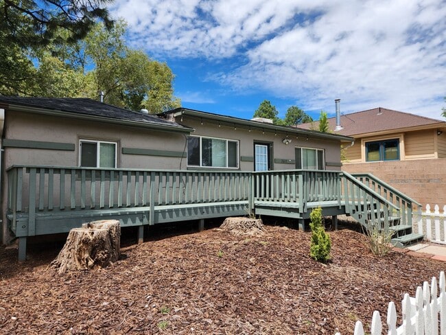 Photo - 4 bedroom Sunnyside Home