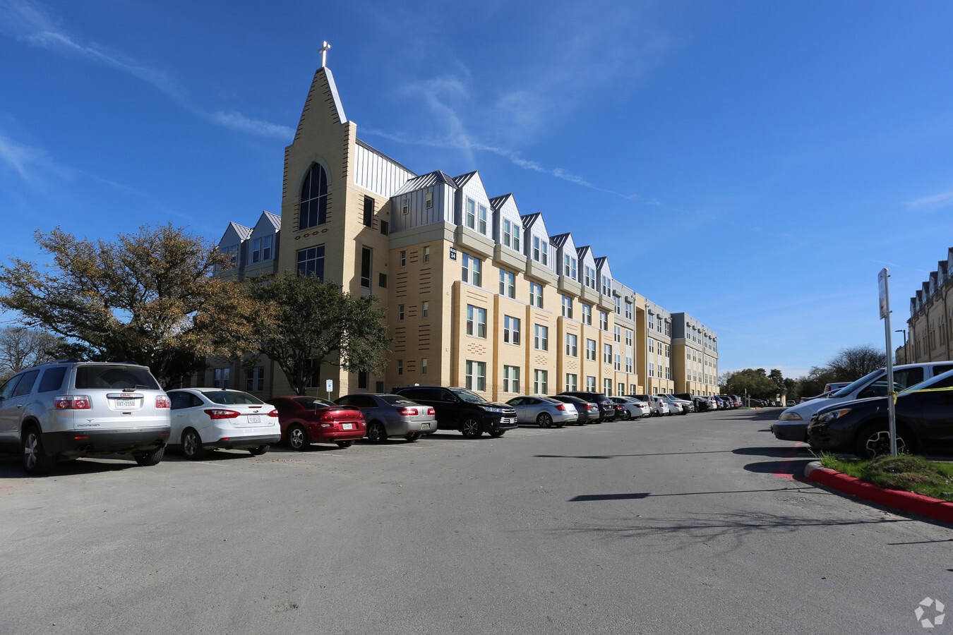 Lake View Apartments - Lake View Apartments