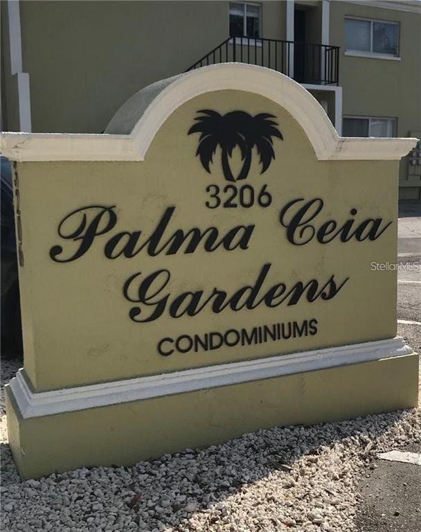 Building Photo - 3206 W Azeele St Unit 105