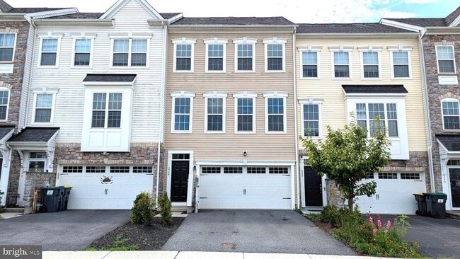 Building Photo - 224 Jenny Dr