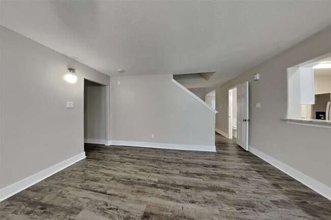 Photo - 4104 Caneshaw Dr