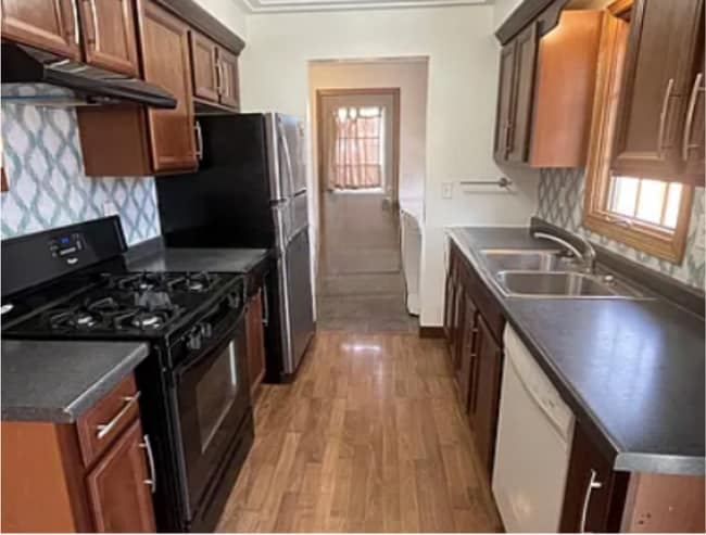 Photo - 16783 Lyons Ave SE