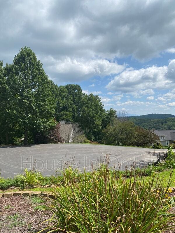 47 Deer Meadows Dr