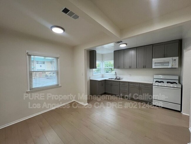 Photo - 10306 Buford Ave