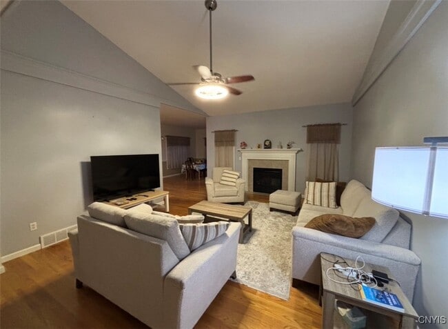 Photo - 5055 Constitution Ln