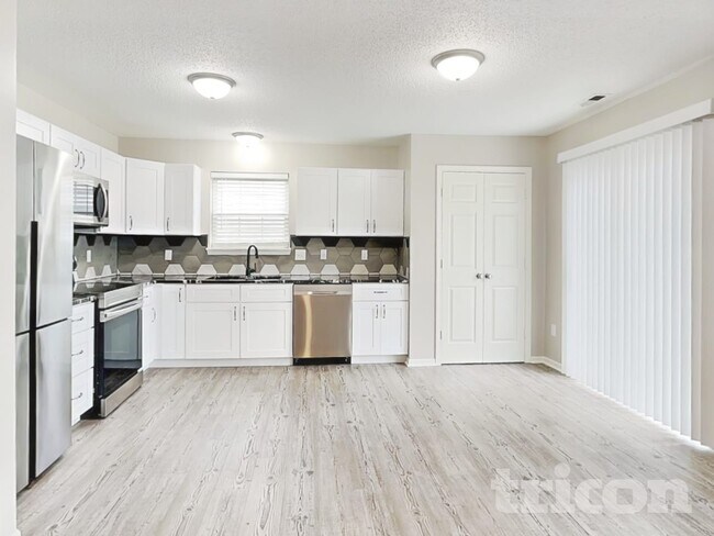 Photo - 1730 E Fork Dr