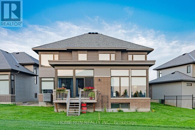 Photo - 451 Longworth Ave