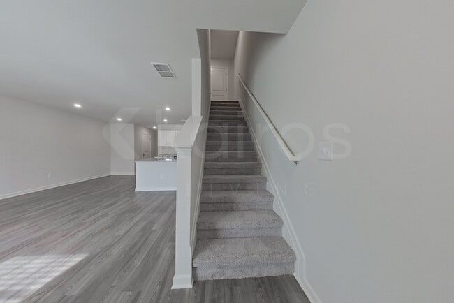 444 Hawthorn Trail