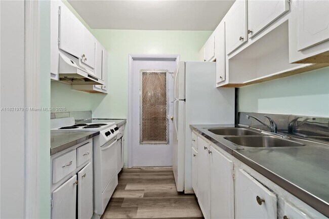 Photo - 1420 Atlantic Shores Blvd Condo Unit 340