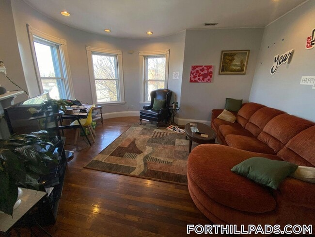 140 Cedar St Unit 3