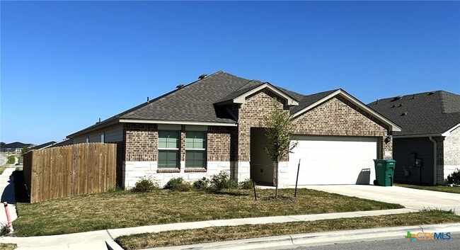 1201 Lindsey Dr