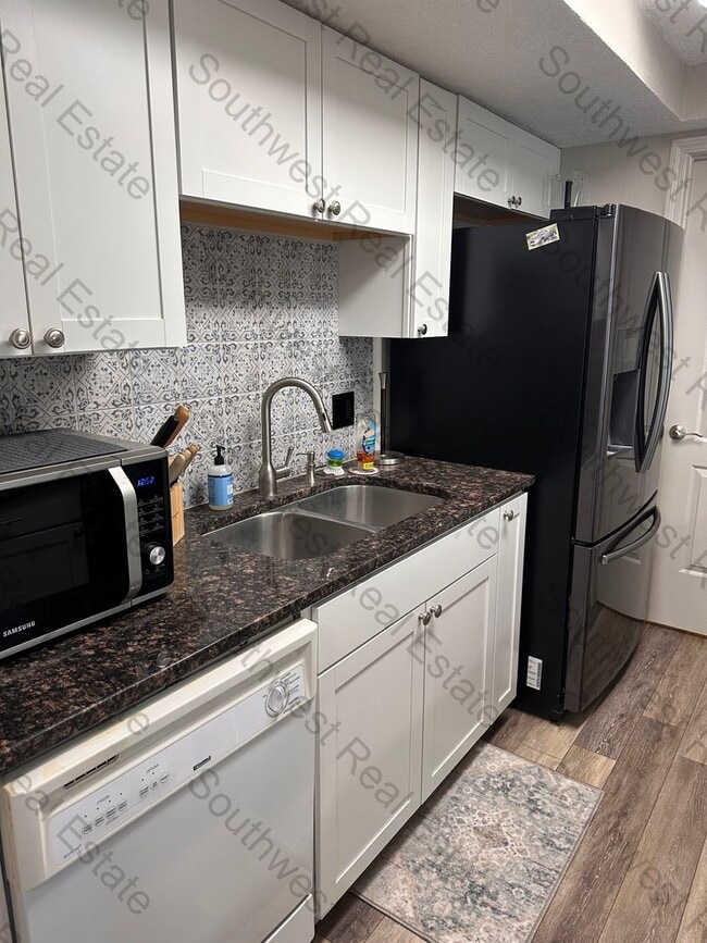 Photo - Spacious 2 story condo.