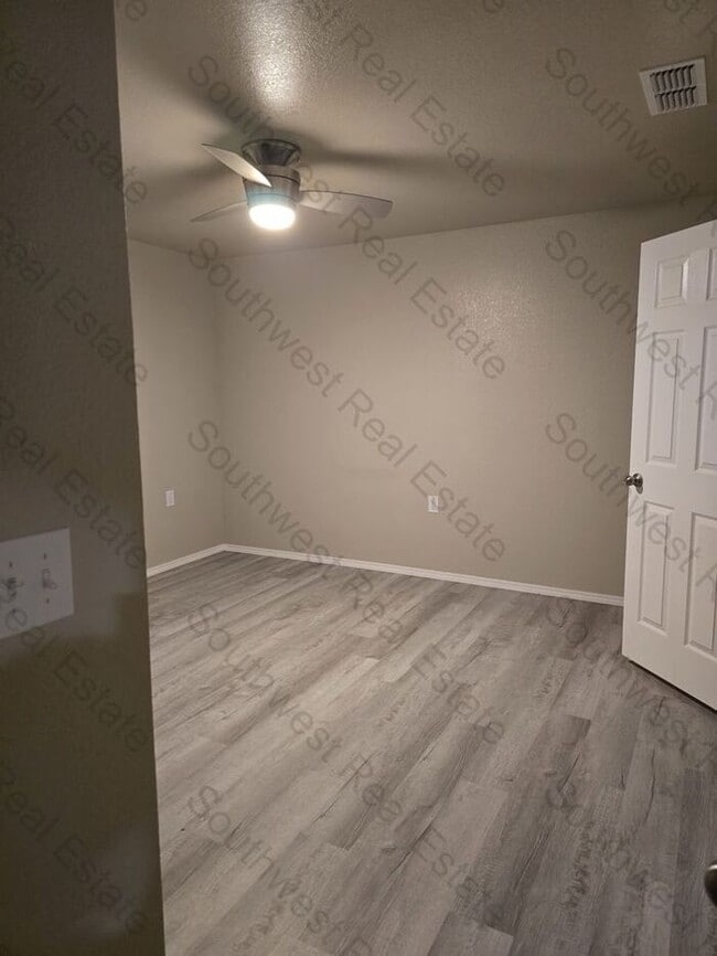 Photo - Modern 2 Bed 2 Bath apartment