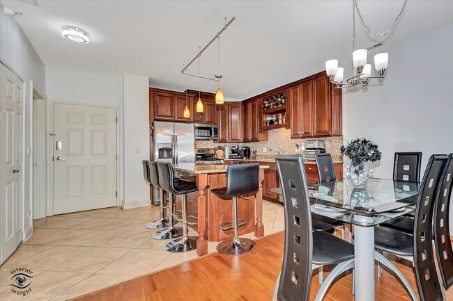 Photo - 4330 N Neva Ave Unidad 202