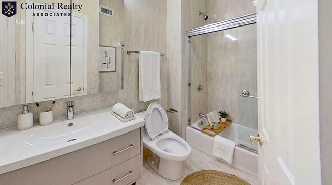 Photo - 69 Babcock St Unit 1