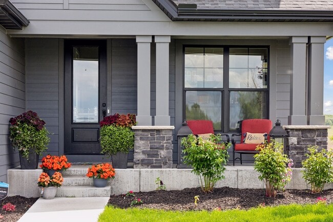 Photo - 2275 Lakeshore Point Dr N E