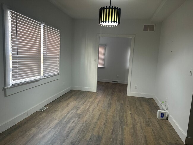 1407 S 4th St Unit 1-downstairs