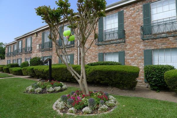 Photo - 777 Bateswood Dr Unidad c2 Rental