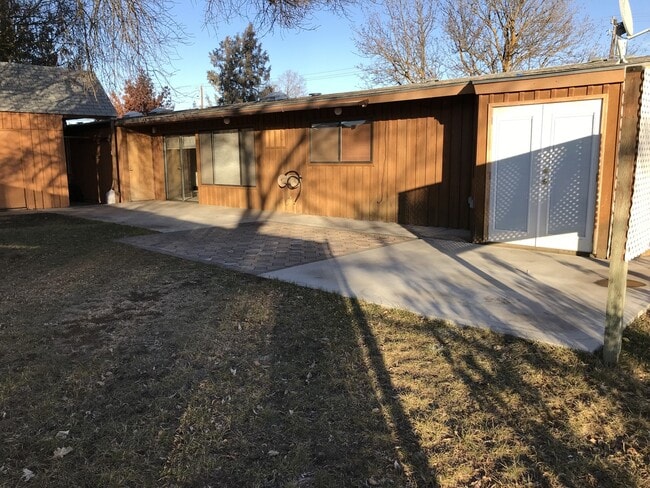 Photo - 205 Daley Dr