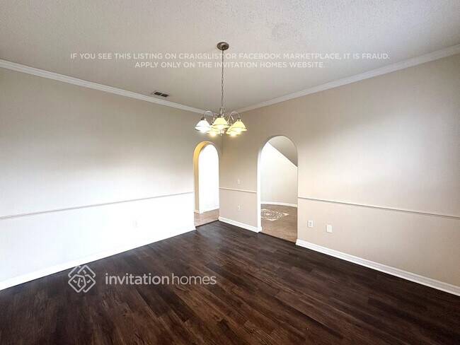 Photo - 31602 Loch Aline Dr