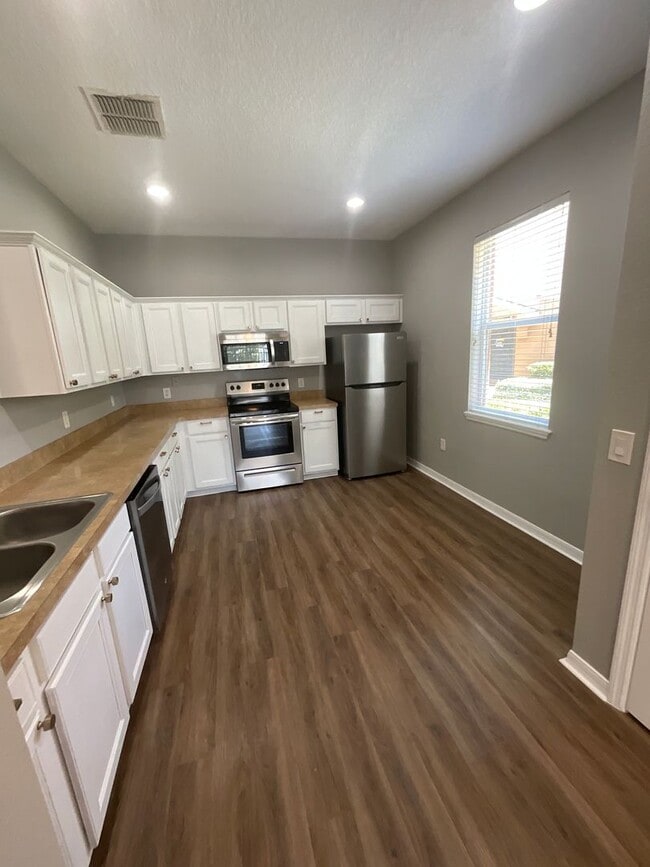 Photo - Two Story Town House