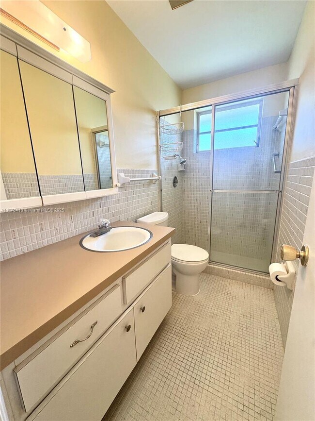Photo - 2719 NE 32nd St Unit 2