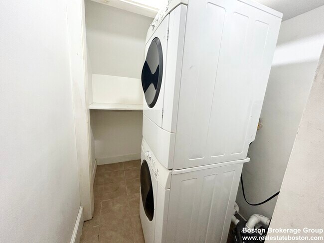 Photo - 1568 Tremont St Unit 1