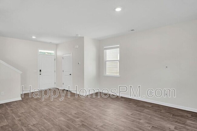 Photo - 138 Sweet Cherry Ln