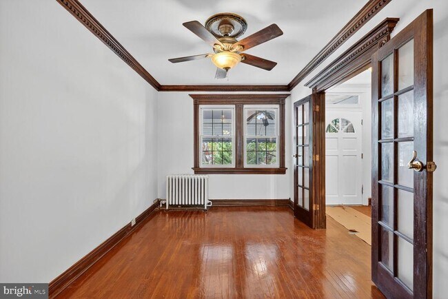 Photo - 2731 4th St NE