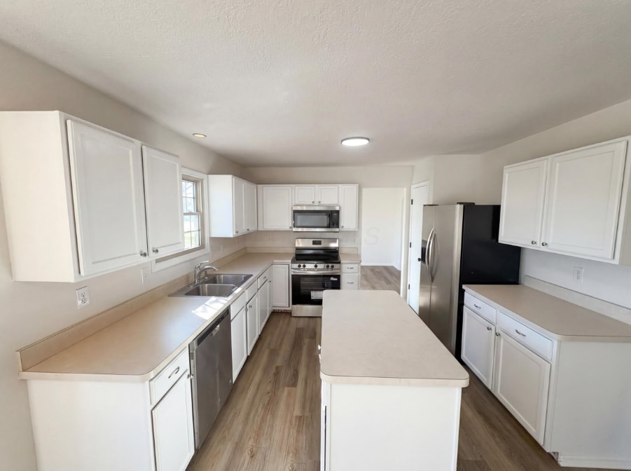 Photo - 675 Scioto Meadows Blvd