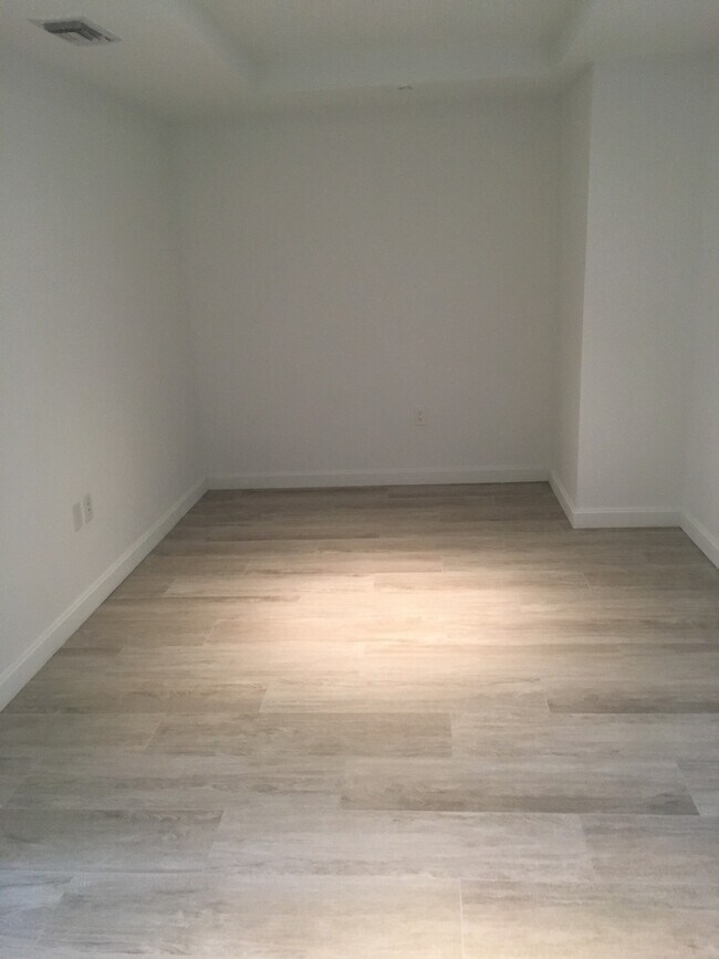Brickell Heights East #1104 for rent - Brickell Heights East #1104 for rent House
