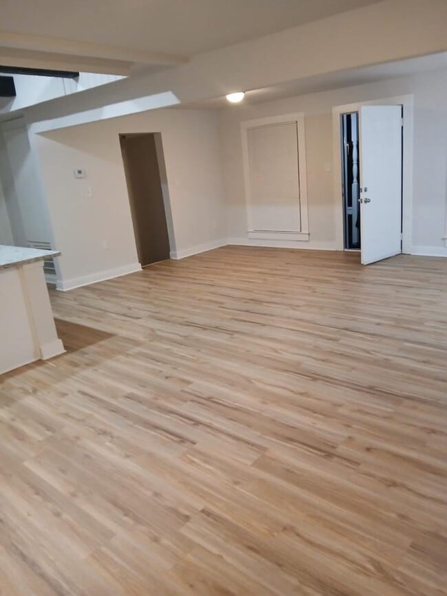 Photo - 706 Azalea St