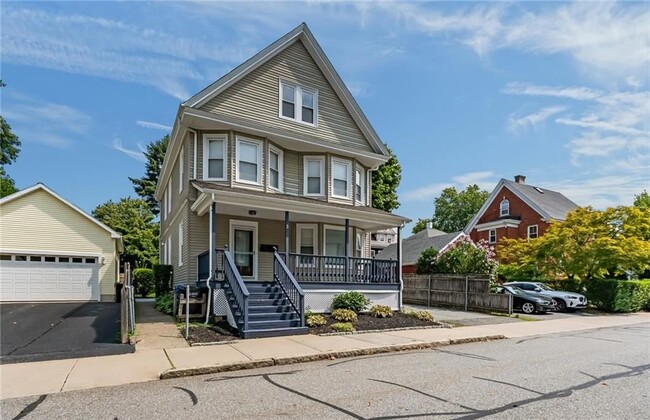 3 Thurston Ave Unit 2