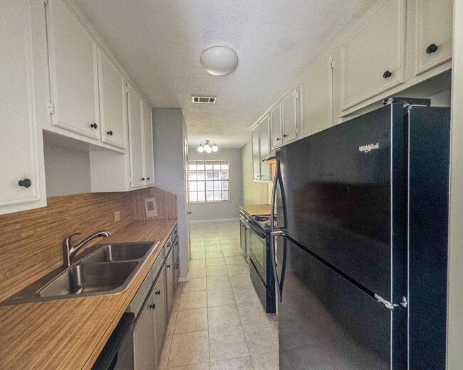 Photo - Comfortable 3BR/2BA Home in a Prime Location Near Forest Hills